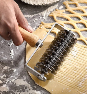 Lattice Pastry Roller & Cutter