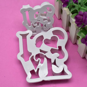 Love Heart Plastic Cutters Set (2 Pieces)