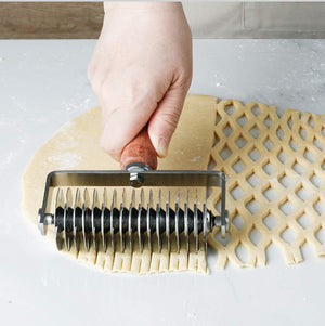 Lattice Pastry Roller & Cutter